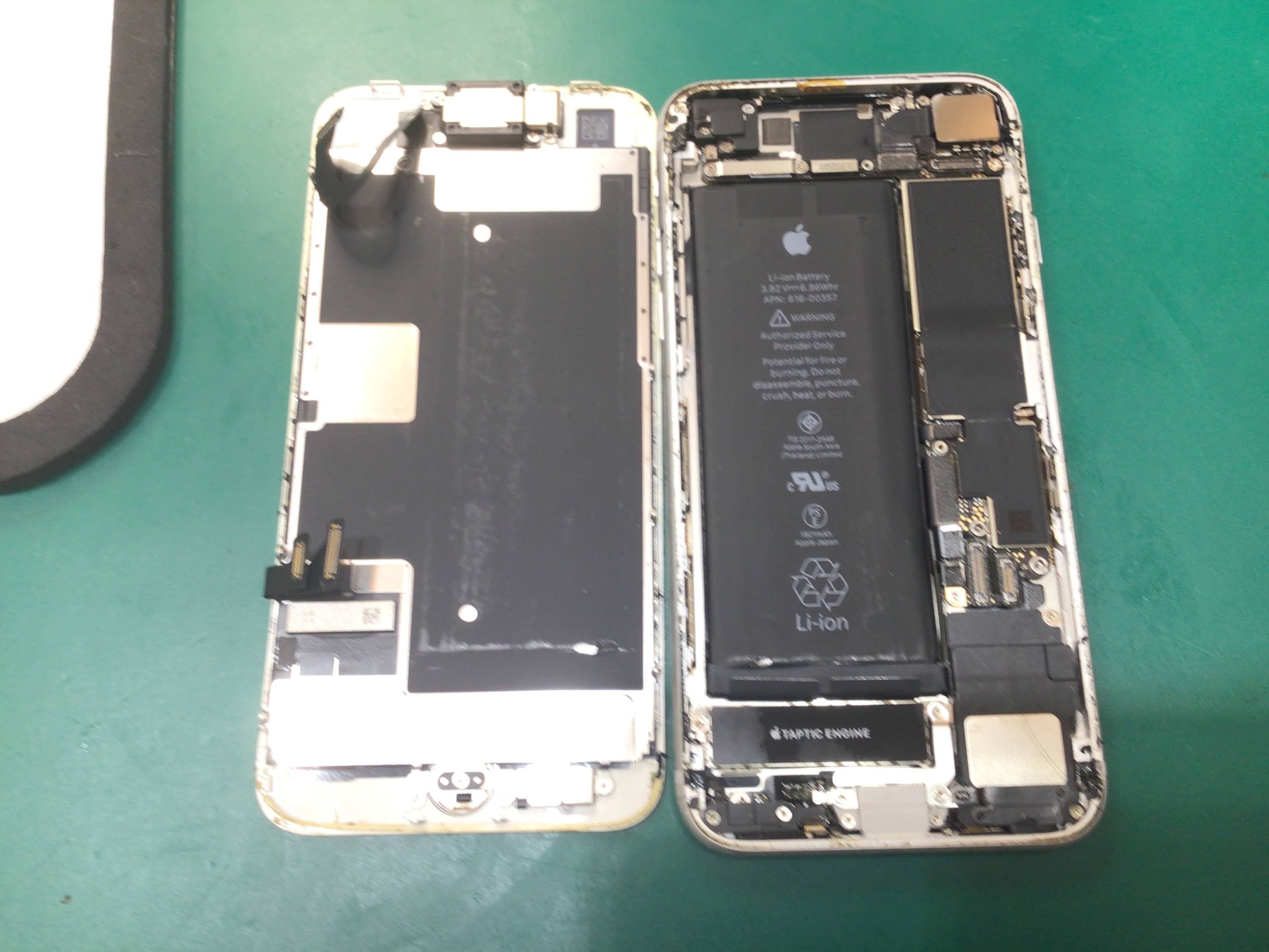 iPhone8のバッテリー交換は、データそのまま・即日修理のスマホ修理工房イーアス高尾店へ！